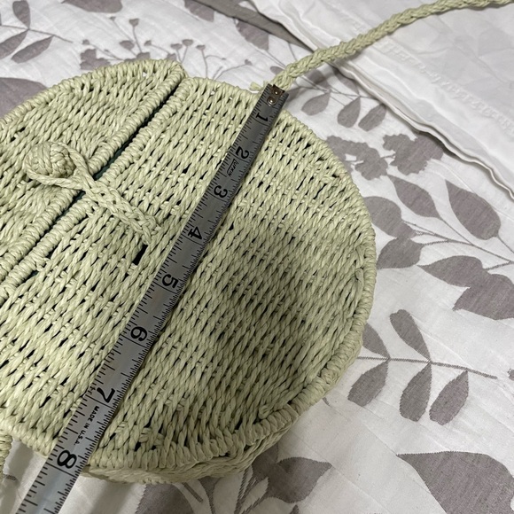 3 AM FOREVER women’s round green crossbody, fabric interior - Picture 14 of 17